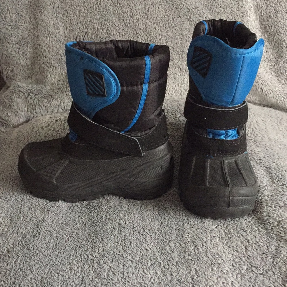 Boys snow boots